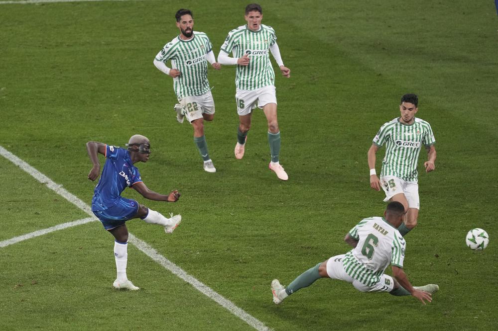 篮球勇士球星单场命中三分刷新纪录