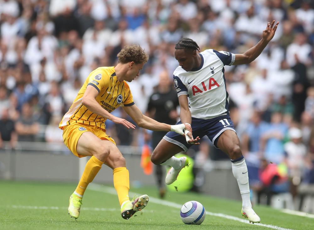 李嗣镕：大家都没想到我首秀进球，下来都恭喜我