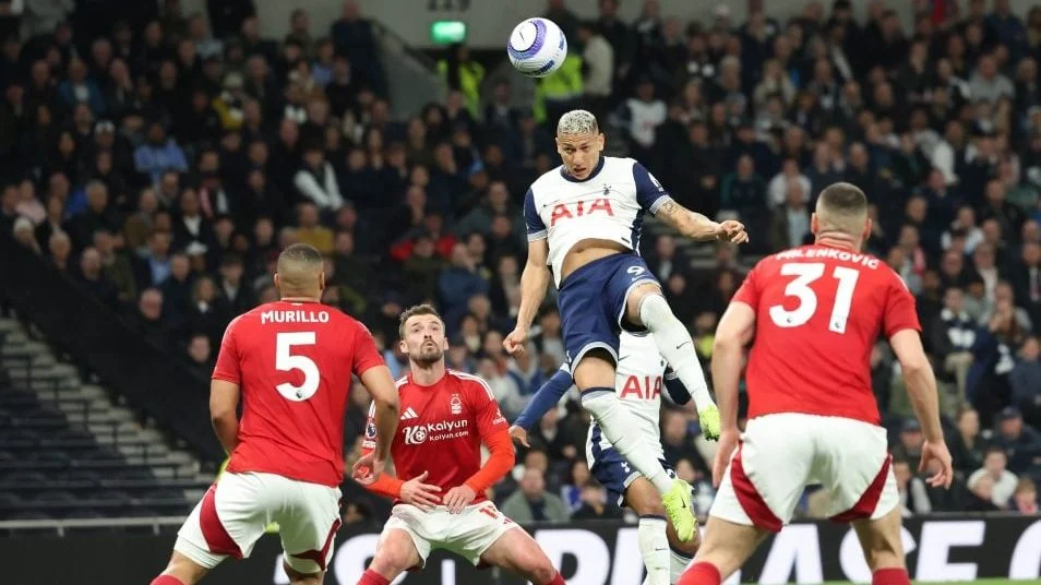 迪洛伦佐：下半场丢球后我们被击垮；挪威很强，配得上胜利