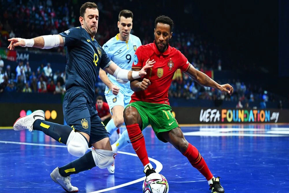 阿莫林：在曼联的一年多时间里真的很难，我在许多方面有改变