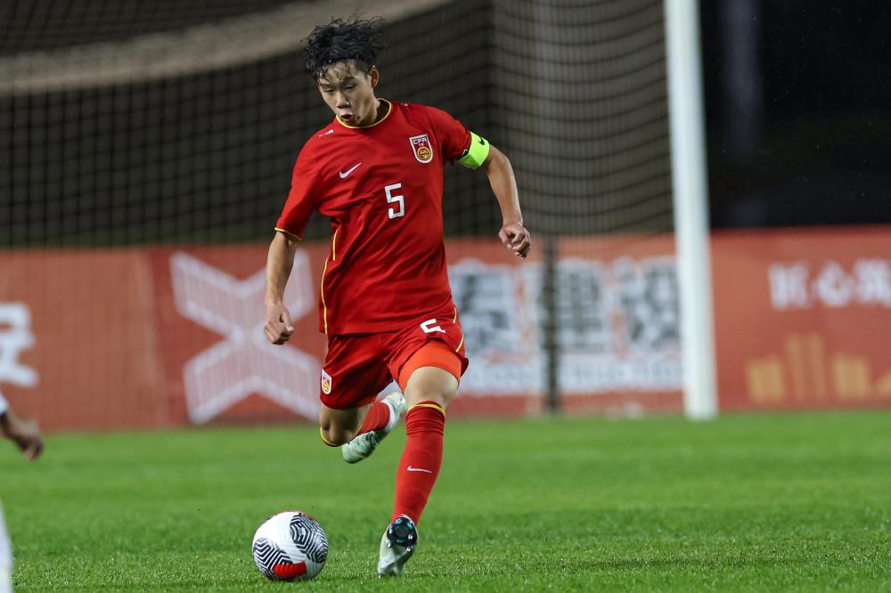 曼联对非洲杯征召的立场：伯恩茅斯之战的困惑与挑战